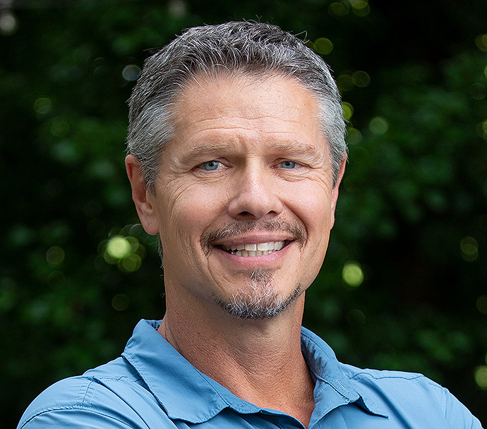 Derrick Wells, Arborist Representative serving the Beaufort, SC office of Bartlett Tree Experts